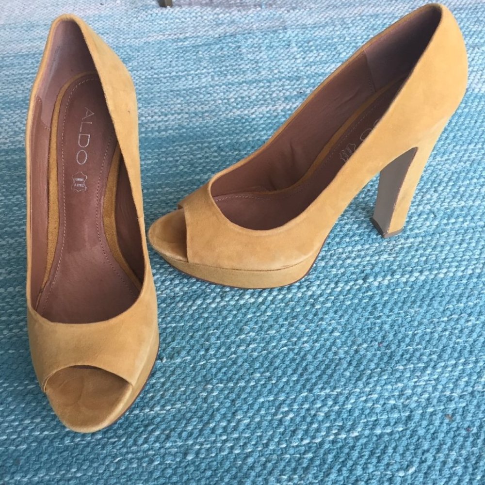 ALDO, YELLOW-MUSTARD GENUINE SUEDE, SHOES, SZ. 8